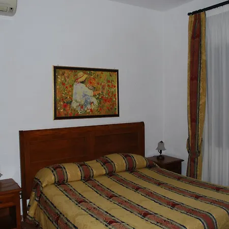 Hotel apartamentowy Casale Mostacciano 3*