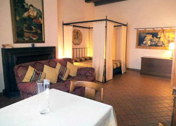 Casale Mostacciano 3*