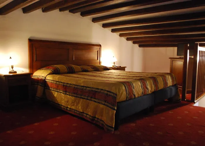 Casale Mostacciano 3*